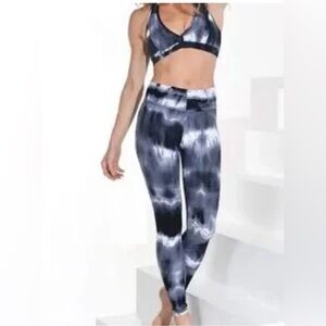 Booty by Brabants Black and Gray Tie-Dye Leggings and Sports Bra Set
